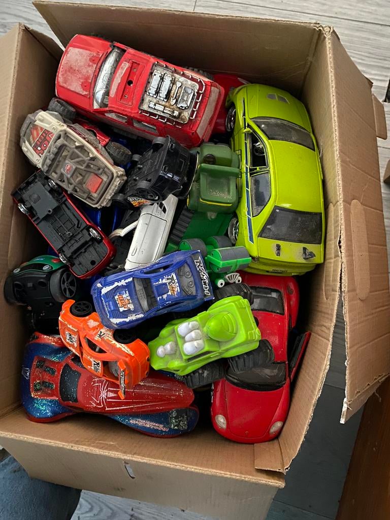 Doos speelgoedauto’s, Kinderen en Baby's, Speelgoed |Speelgoedvoertuigen, Ophalen of Verzenden, Zo goed als nieuw