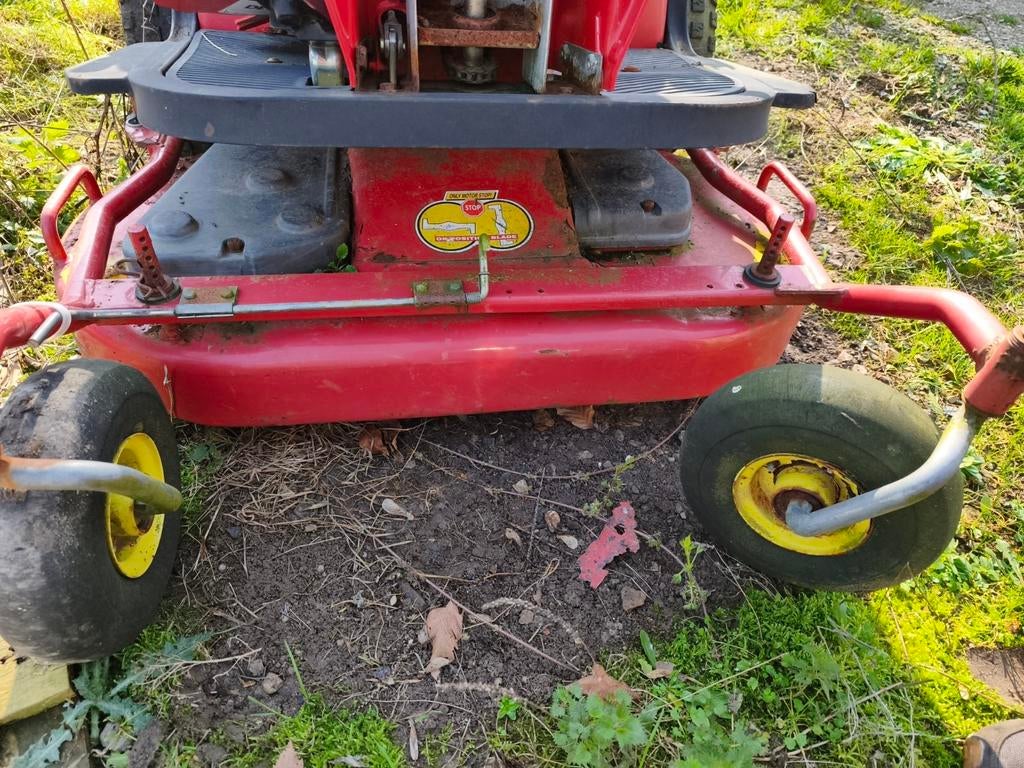 Tracteur tondeuse professionnelle a réparer, Ophalen, Brigg's & stratton, Gebruikt, Versnellingen