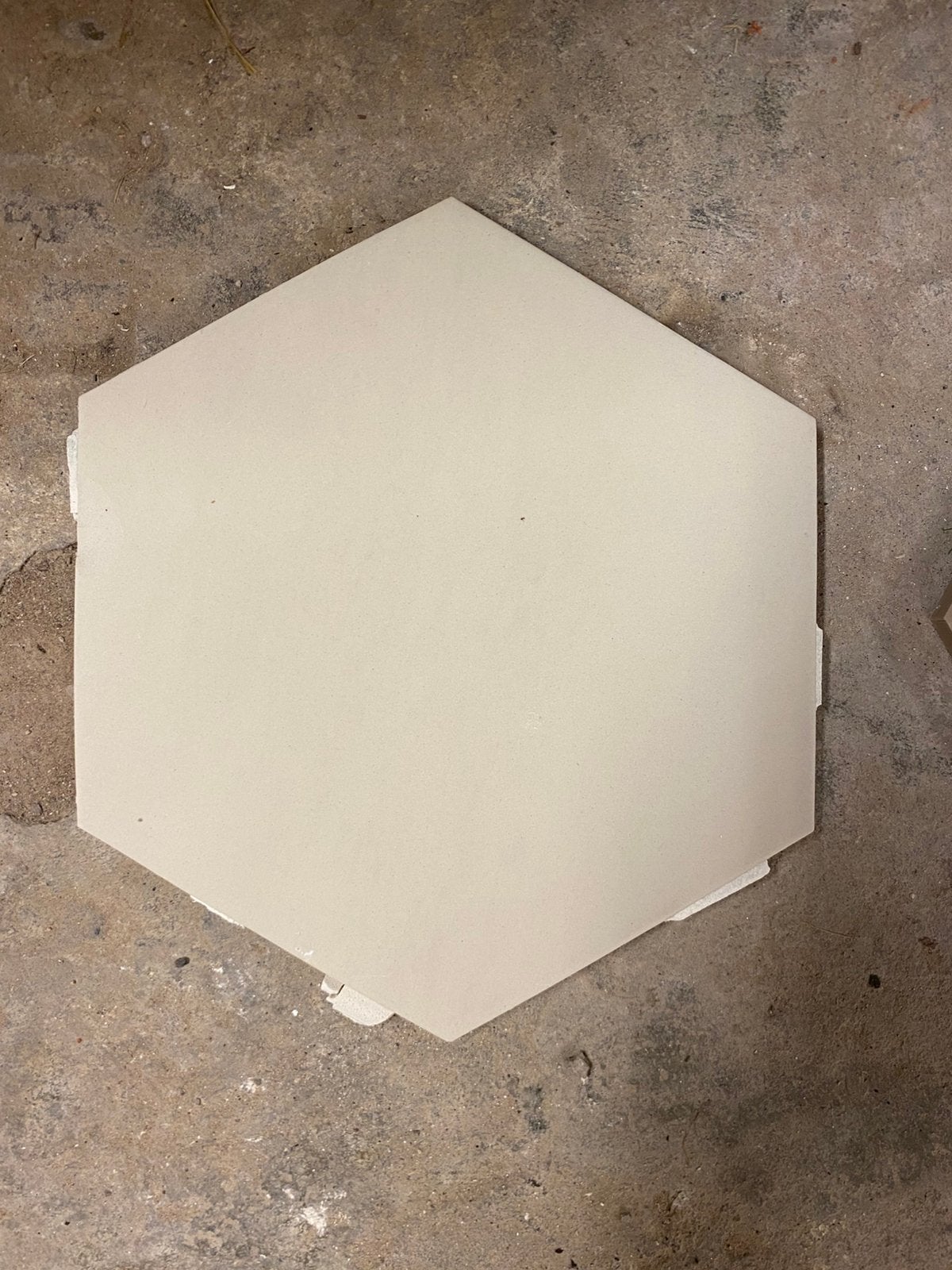 Hexagonale tegels beige en bruin, Doe-het-zelf en Bouw, Ophalen, Gebruikt, Keramiek, 20 tot 40 cm