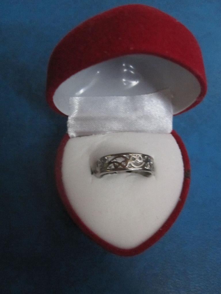 Bague - couleur argentée - double motif géométrique (NOUVEAU, Bijoux, Sacs & Beauté, Bagues, Neuf, Enlèvement ou Envoi, Fer ou Acier