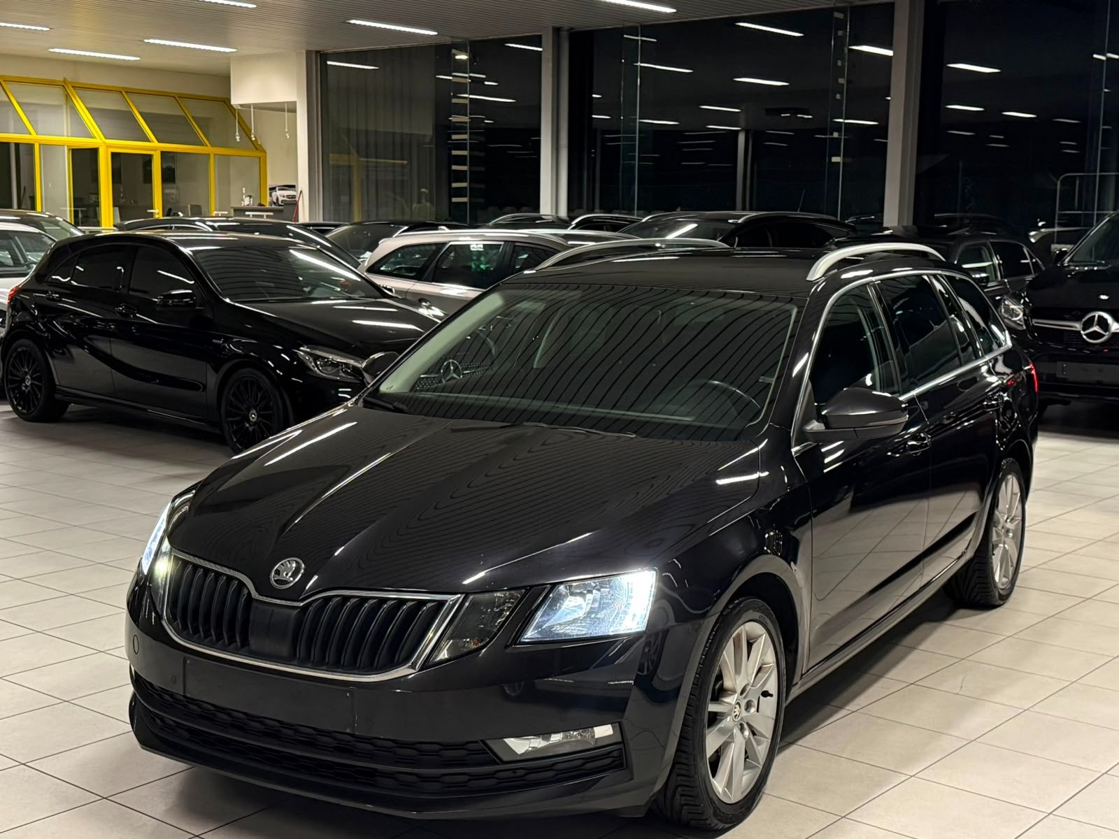 Skoda Octavia, Auto's, Skoda, Gebruikt, Euro 6, https://public.car-pass.be/vhr/f9b5bd47-6652-4afa-b7ae-c10d07cd46a2, 1290 kg