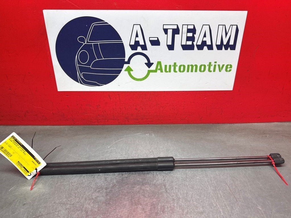 GASDRUKVEERSET ACHTER Octavia Combi (5EAC) (|5E9827550C|), Gebruikt, Info@skoda-auto.de, Skoda, Max-Planck-Straße  3-5
64331  Weiterstadt, DE