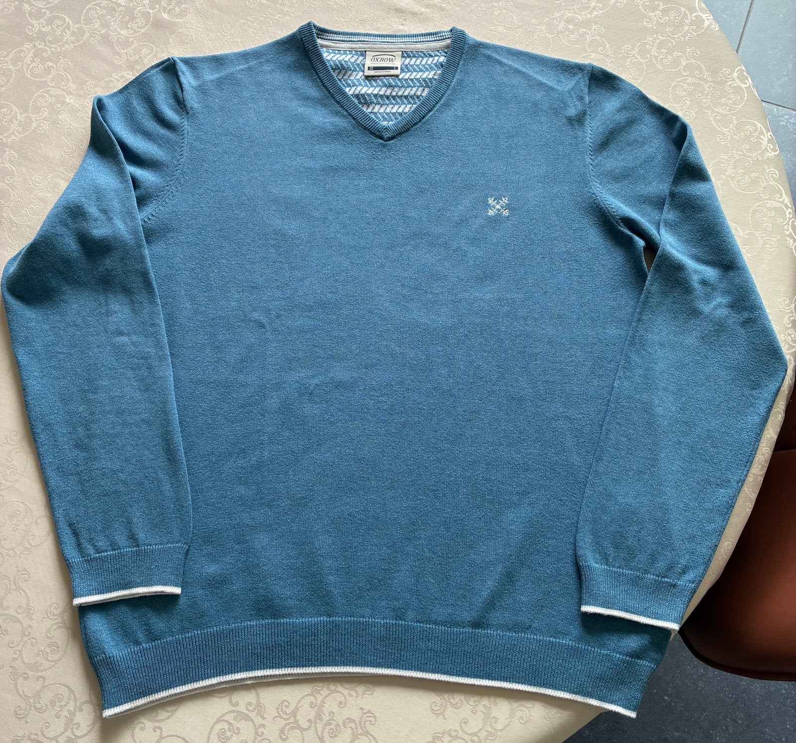 Katoenen V-pull Oxbow maat L, Ophalen of Verzenden, Zo goed als nieuw, Maat 52/54 (L), Blauw
