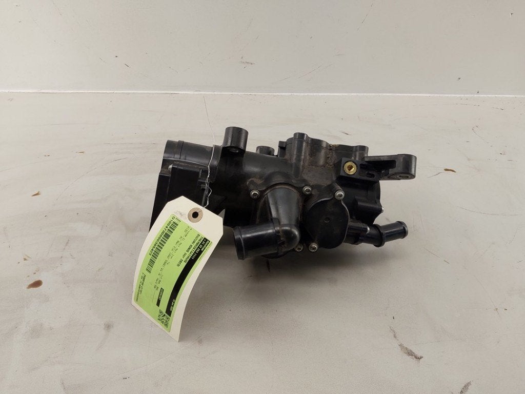 BOITIER THERMOSTAT Suzuki (|1767062R70|1767062R70000|), Suzuki-Allee 7
64625  Bensheim, DE, Suzuki Deutschland GmbH, Kontakt@suzuki.de
