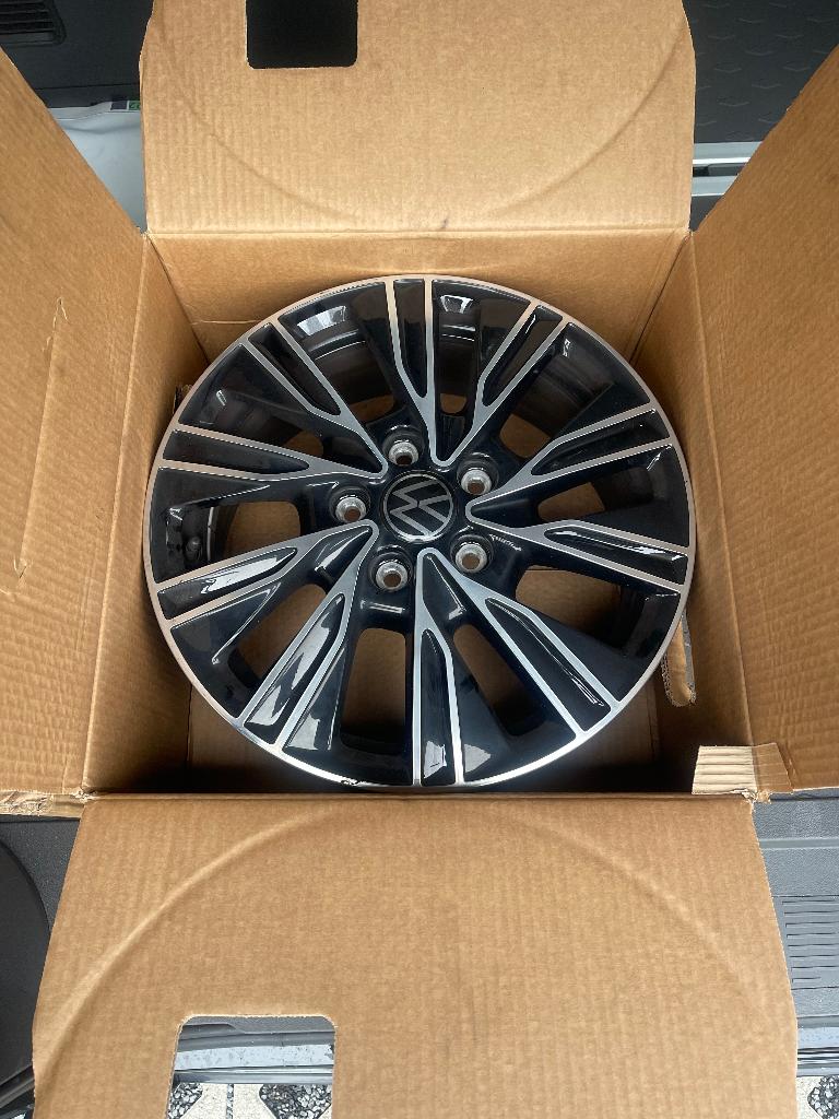 Originele VW Dundrod 17” velgen – NIEUW – set van 4, Auto-onderdelen, Banden en Velgen, Ophalen, 17 inch, All Season, Velg(en)