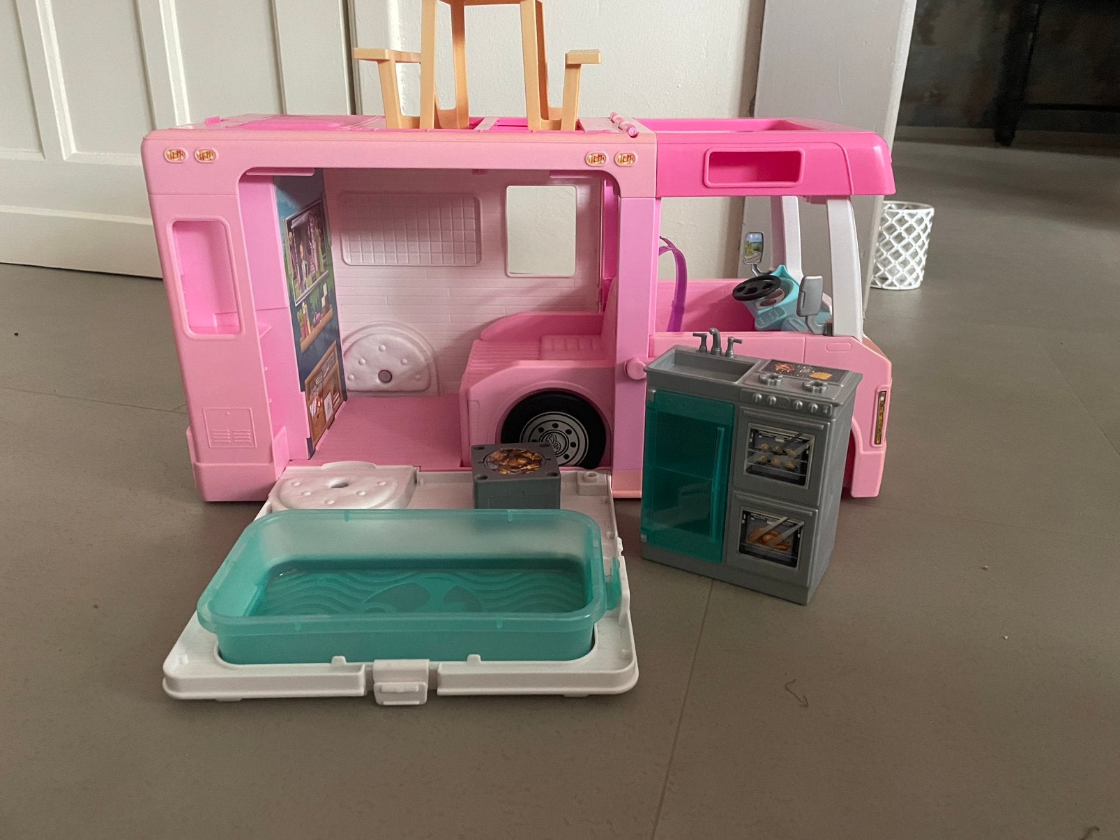 Barbie camper, Ophalen, Zo goed als nieuw