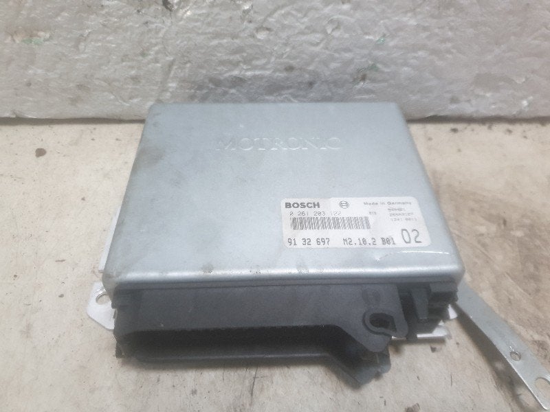 COMPUTER MOTOR Saab 900 II (YS3D) (0-261-203-122), Robert Bosch AG, Gebruikt, Saab, Robert-Bosch-Allee 1
74232  Abstatt, DE