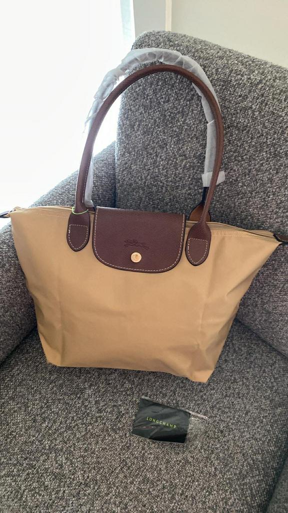 Longchamp nagelnieuw Tasje in Beige / Handtas / schoudertas, Handtassen en Accessoires, Tassen | Damestassen, Nieuw, Handtas, Beige