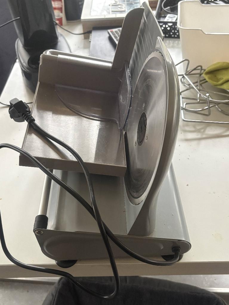 Brood/ vlees snijmachine met 2 messen merk fritel, Enlèvement, Utilisé, Boulangerie et Boucherie