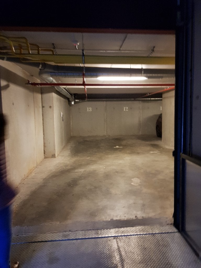 emplacement parking convertible en garage, Immo, Garages & Places de parking, Bruxelles