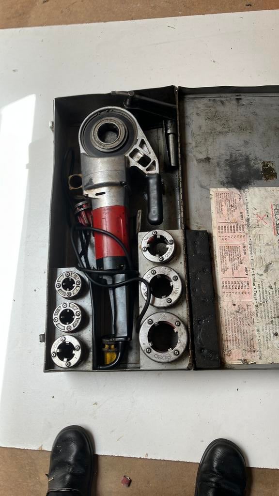 Draadsnijmachine rigid, Ophalen, Zo goed als nieuw