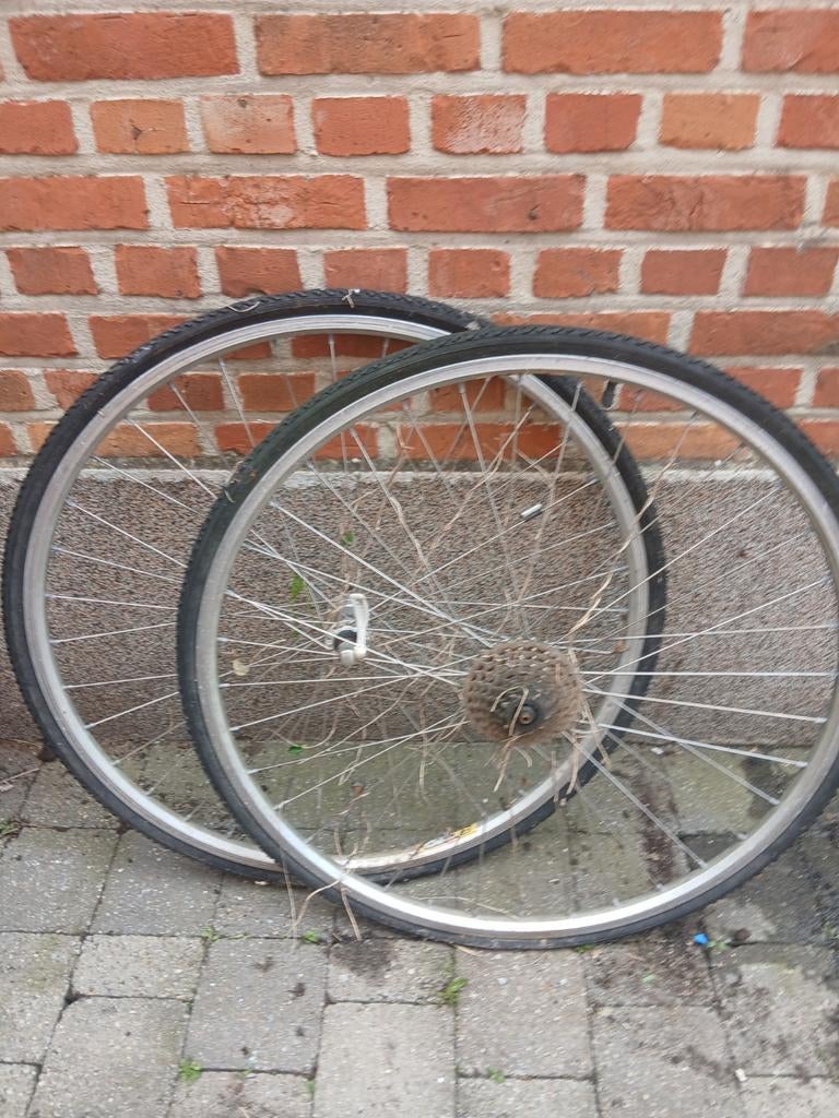 GRATIS 28" wielset, spatbord setje, mandje voor kinderfiets, Ophalen, Kinderfiets, Spatbord