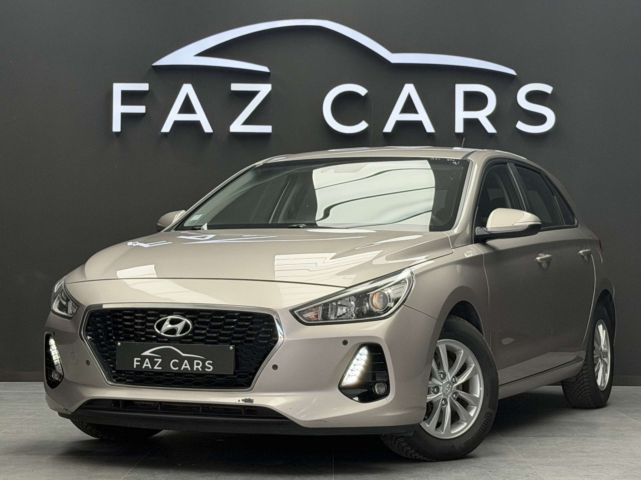 Hyundai i30 1.4 T-GDi Twist DCT * 1ER PROP + REGU + GARANTIE, Auto's, Hyundai, Stof, Gebruikt, Beige, Bedrijf