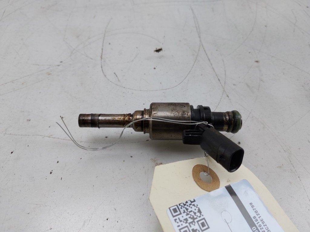INJECTEUR Volkswagen Passat Variant (3C5) (01-2005/11-2010), Robert Bosch AG, Volkswagen, Utilisé, Robert-Bosch-Allee 1
74232  Abstatt, DE