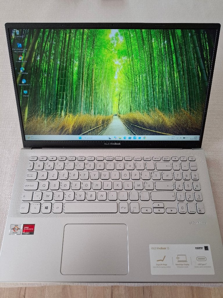 ASUS Vivobook 15", 2 tot 3 Ghz, 15 inch, 8 GB, SSD