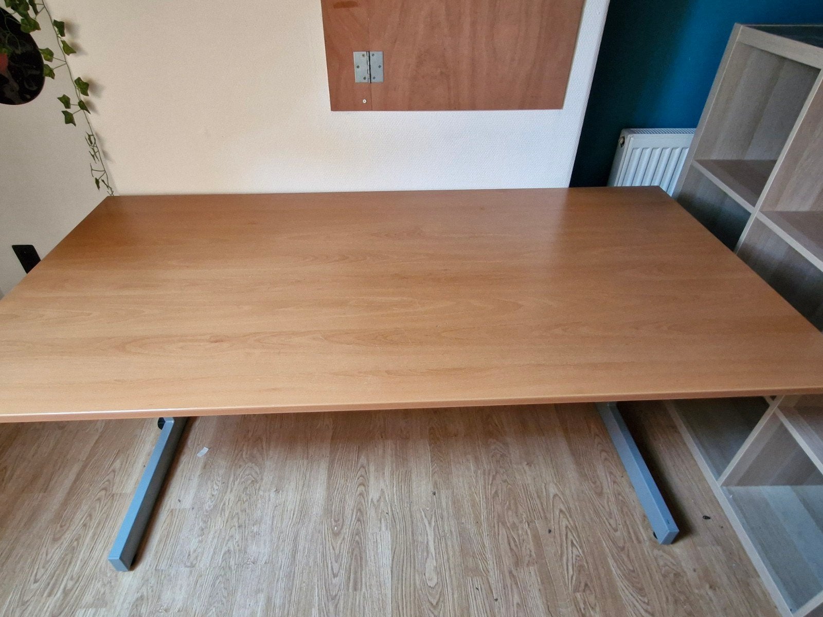 Ikea-bureau, Ophalen, IKEA, Hout