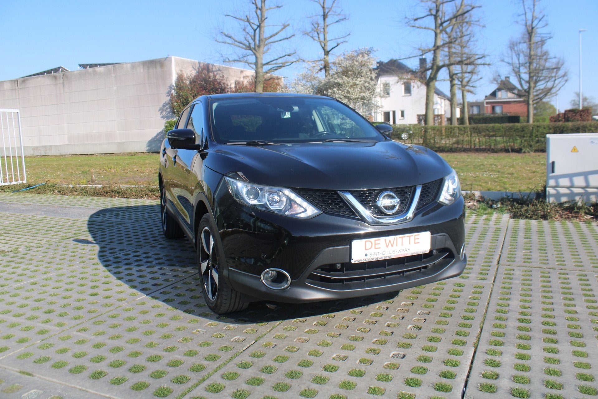 Nissan QASHQAI N-Connecta DIG-T 115 (bj 2016), Auto's, Nissan, Gebruikt, 116 pk, Zwart, Bedrijf