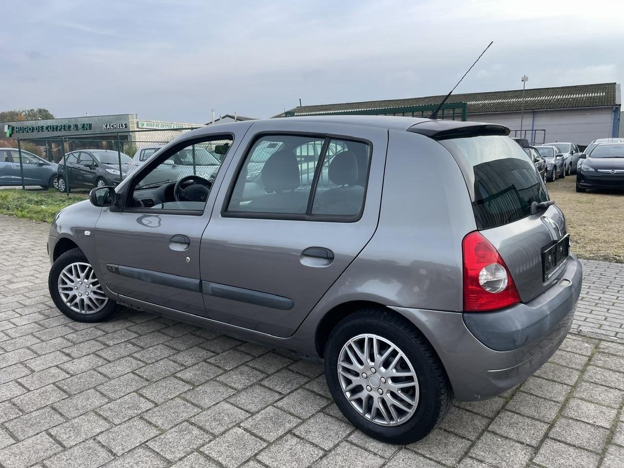 Renault Clio 1.2 Benzine | 5 deurs | 1 JAAR GARANTIE, Entreprise, Boîte manuelle, 5 portes, 5 places
