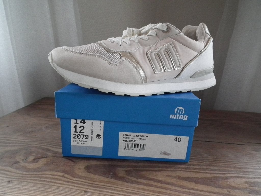 Baskets pour femme. Pointure 40 (Mustang) état impeccable, Envoi, Comme neuf, Chaussures