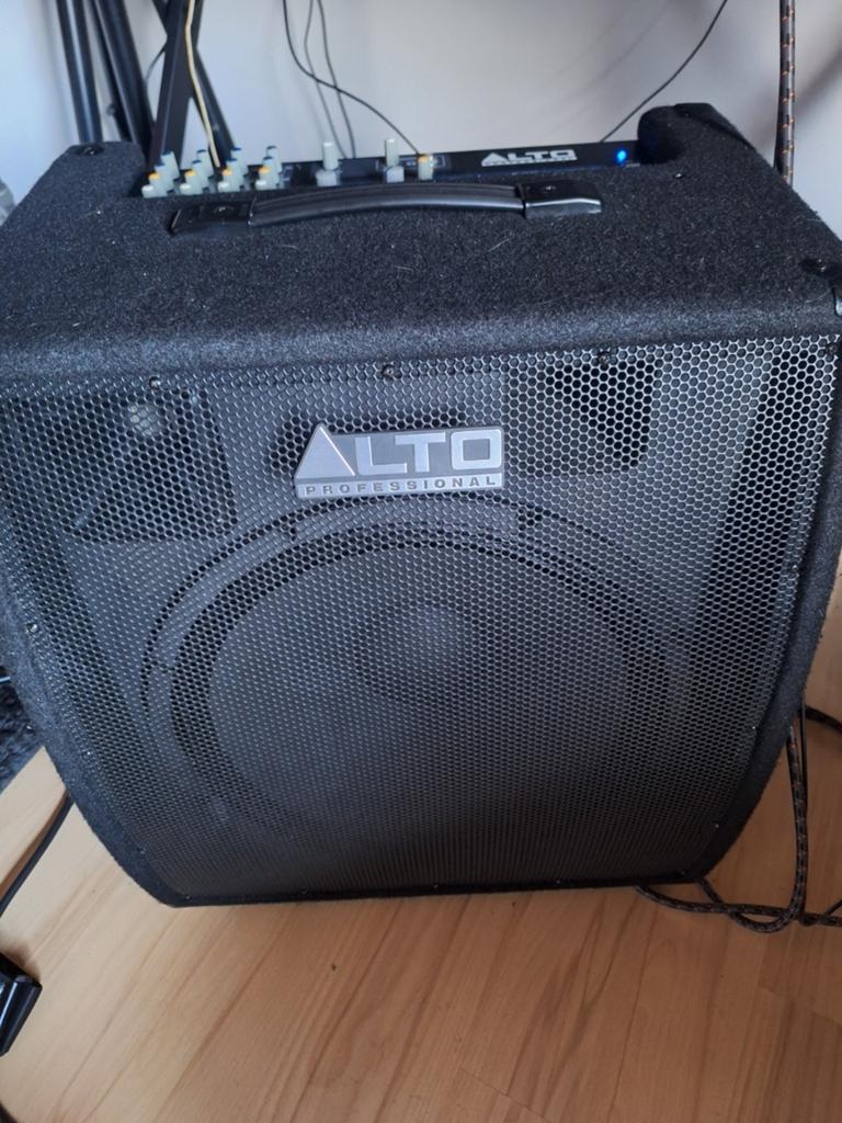 Alto Kick 15 400watt versterker., Ophalen