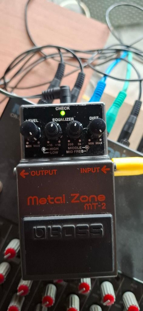 pédale Boss Metal Zone modifiée (cap35 removed), Enlèvement ou Envoi, Comme neuf, Volume