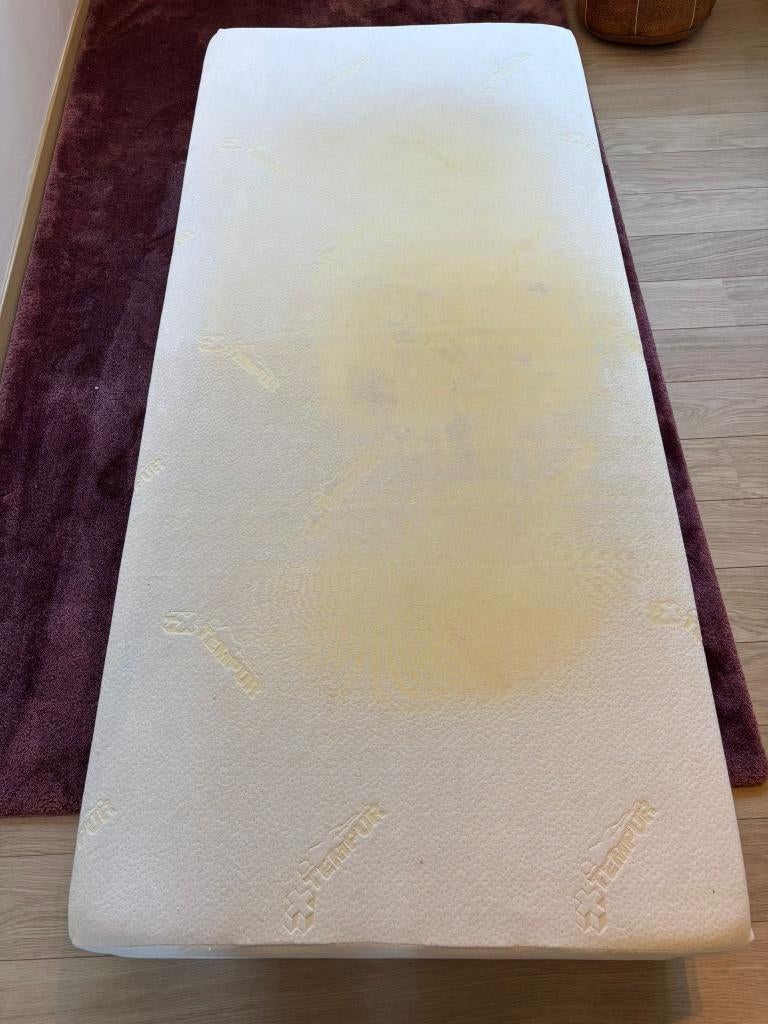 Matelas Tempur 180x200 - nettoyé - bon état, Matelas, Enlèvement, Utilisé, 180 cm
