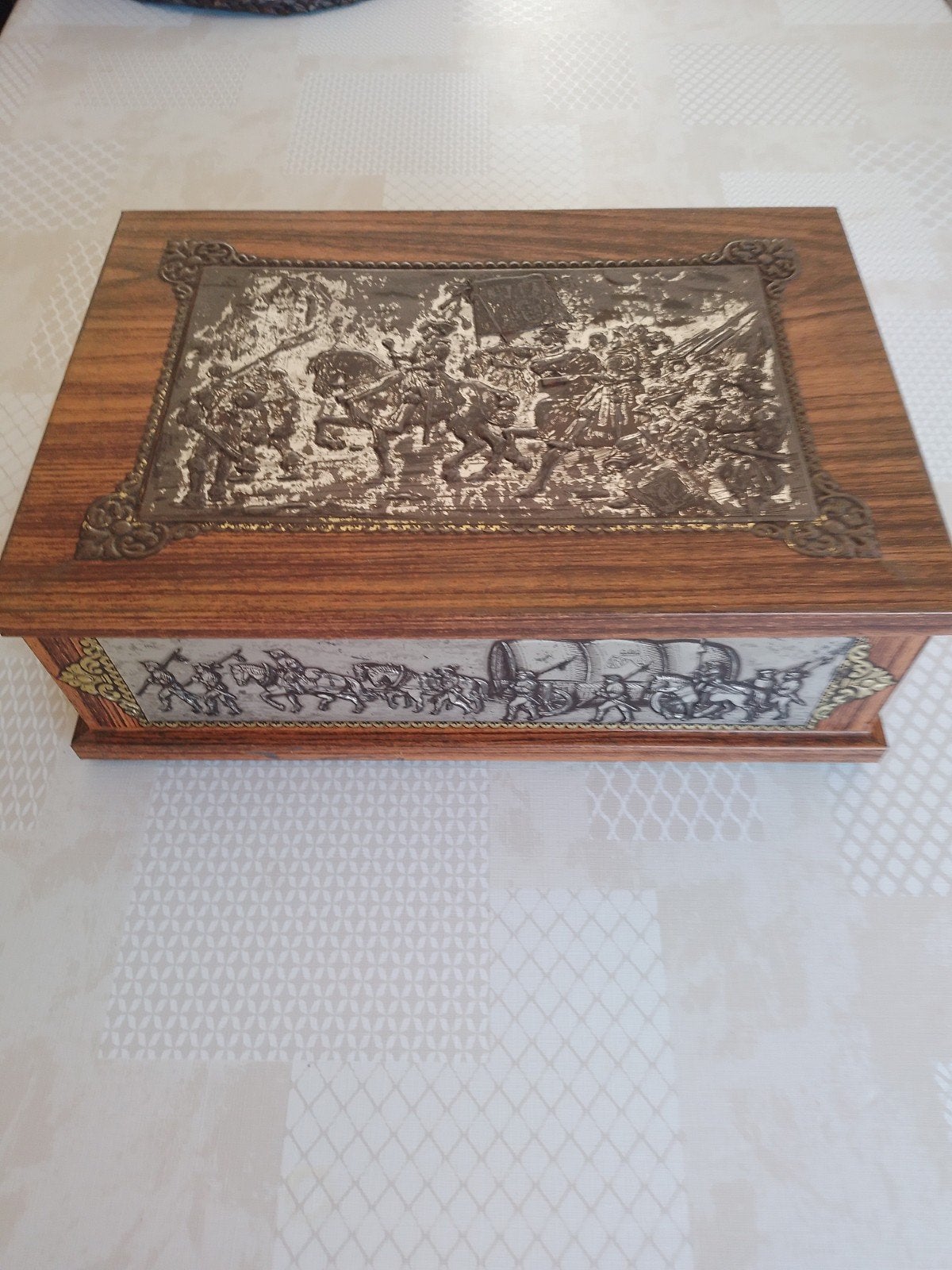 Retro opbergdoos, Huis en Inrichting, Ophalen of Verzenden, Gebruikt, Metaal