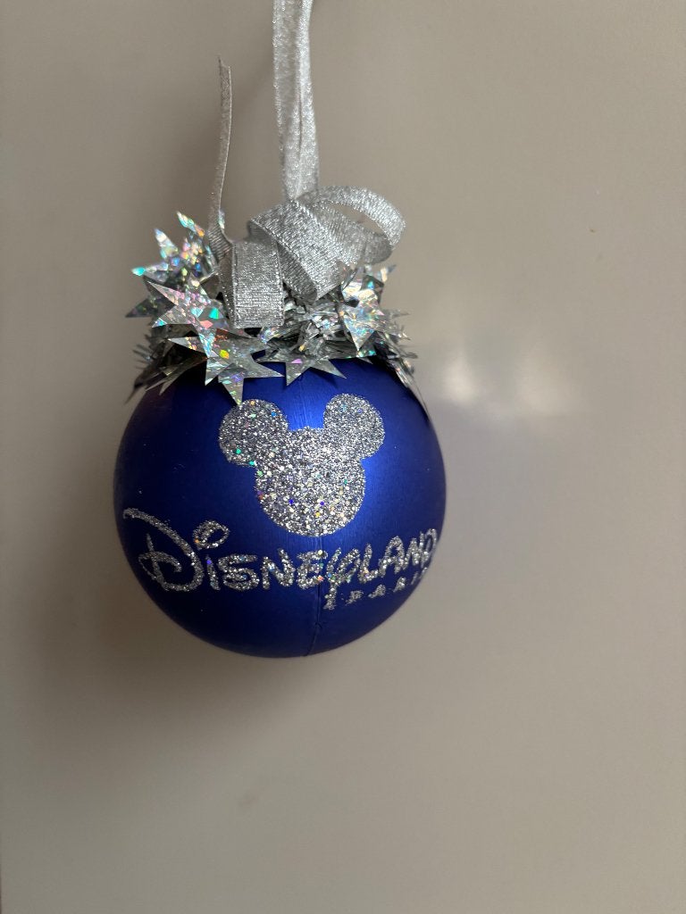 Disneyland Parijs kerstbal millennium jaar 2000, Ophalen of Verzenden, Zo goed als nieuw