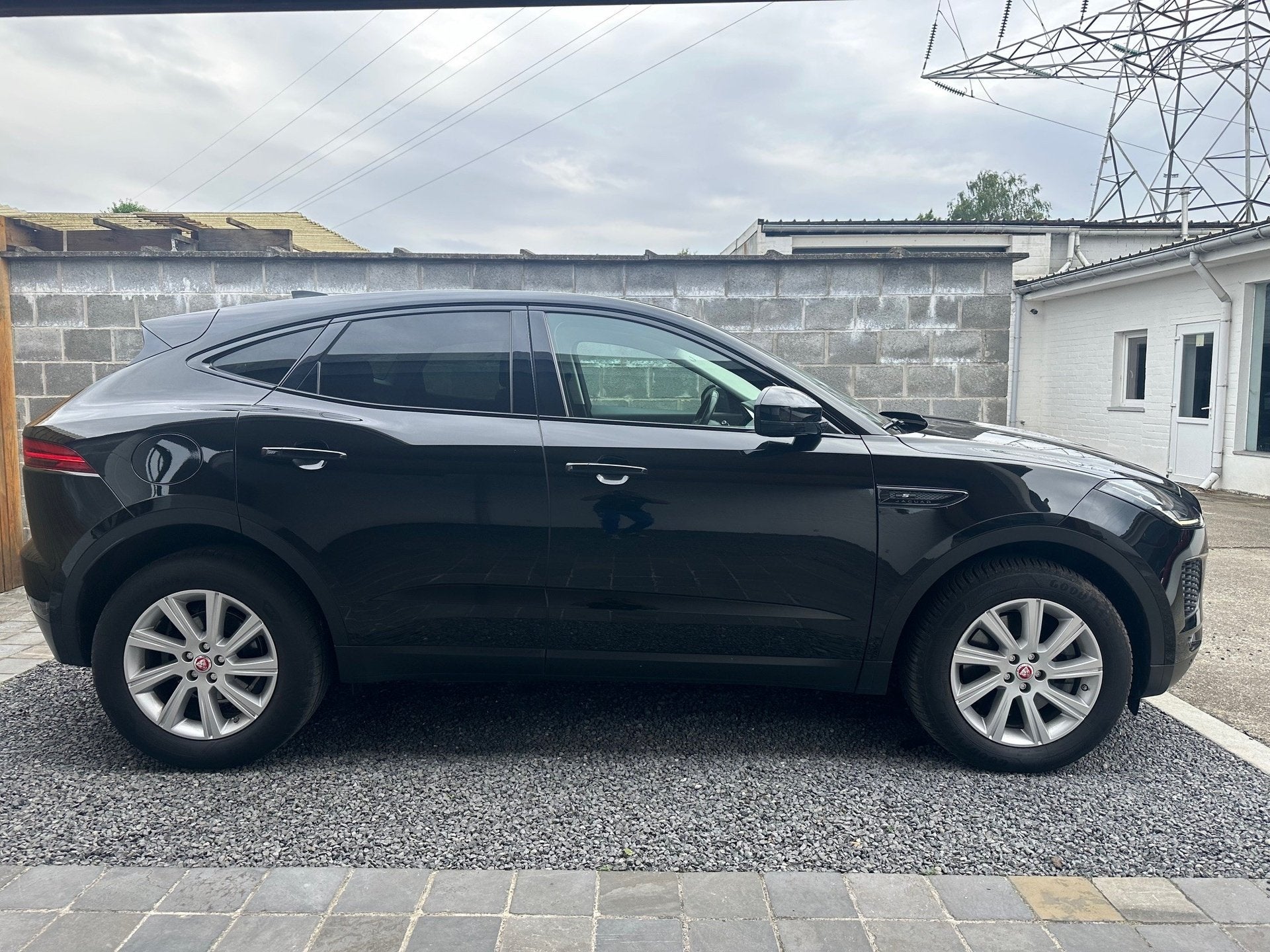 Jaguar E-Pace P200 AWD Aut. S Pano Led Navi Leder ACC Lineas, Auto's, Automaat, Gebruikt, 4 cilinders, Zwart
