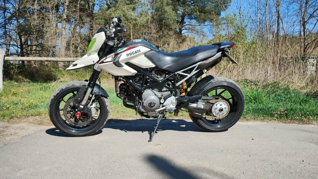 Ducati Hypermotard 1100 S, 2 cilinders, Sportuitlaat, Motorrijbewijs A, Gebruikt