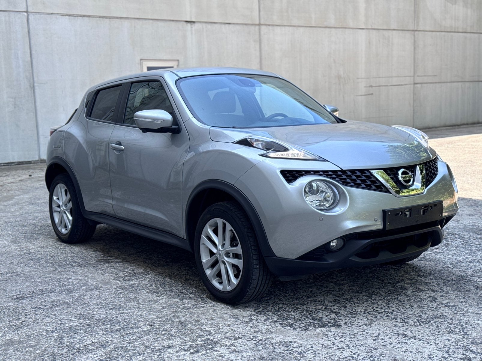 NISSAN JUKE  / AUTOMAAT!  / 63.000KM! / GEKEURD VVK!, Dealer onderhouden, 89 kW, 1600 cc, Leder en Stof