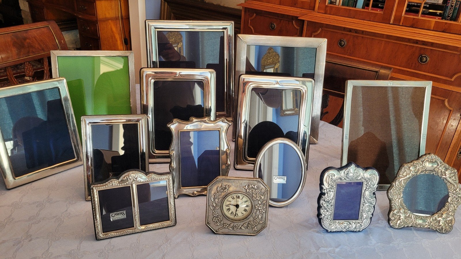 Lot de 14 cadres photo en argent de différentes tailles, Enlèvement
