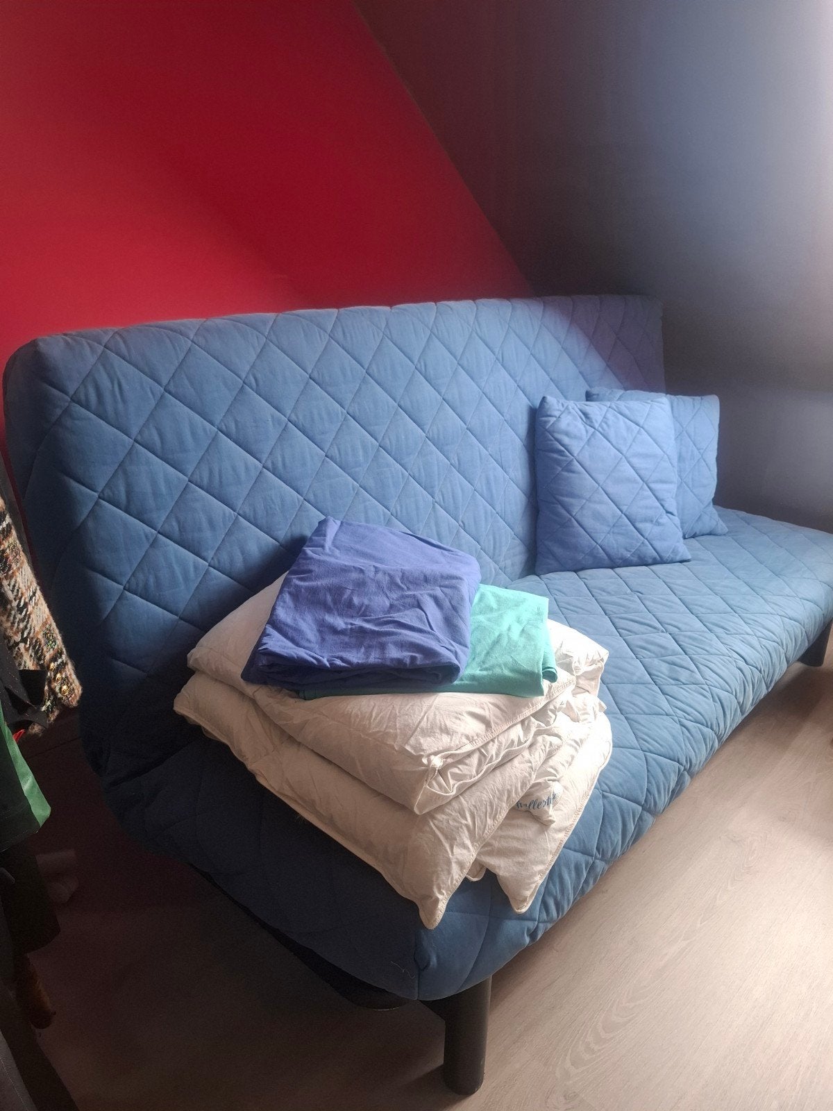 canapé lit clic clac avec couette duvet + drap et housse, Enlèvement, 190 cm ou moins, 140 cm, Comme neuf