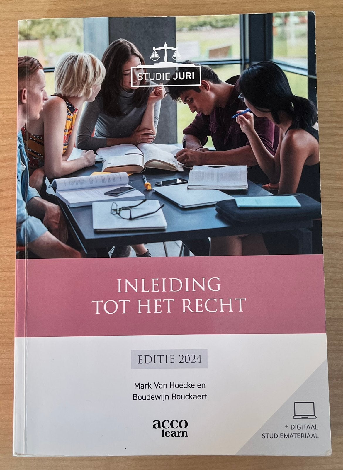 Inleiding tot het recht editie 2024, Boeken, Ophalen of Verzenden, Zo goed als nieuw, Hoger Onderwijs