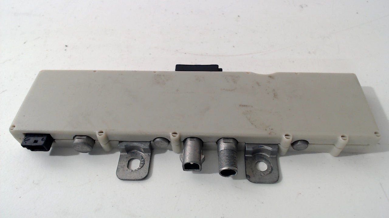 Antenne versterker BMW 3 serie, Enlèvement ou Envoi, Van der Ven Autorecycling B.V., Onderdelen@venauto.nl, Ettenseweg 76, 4706 PB Roosendaal, The Netherlands