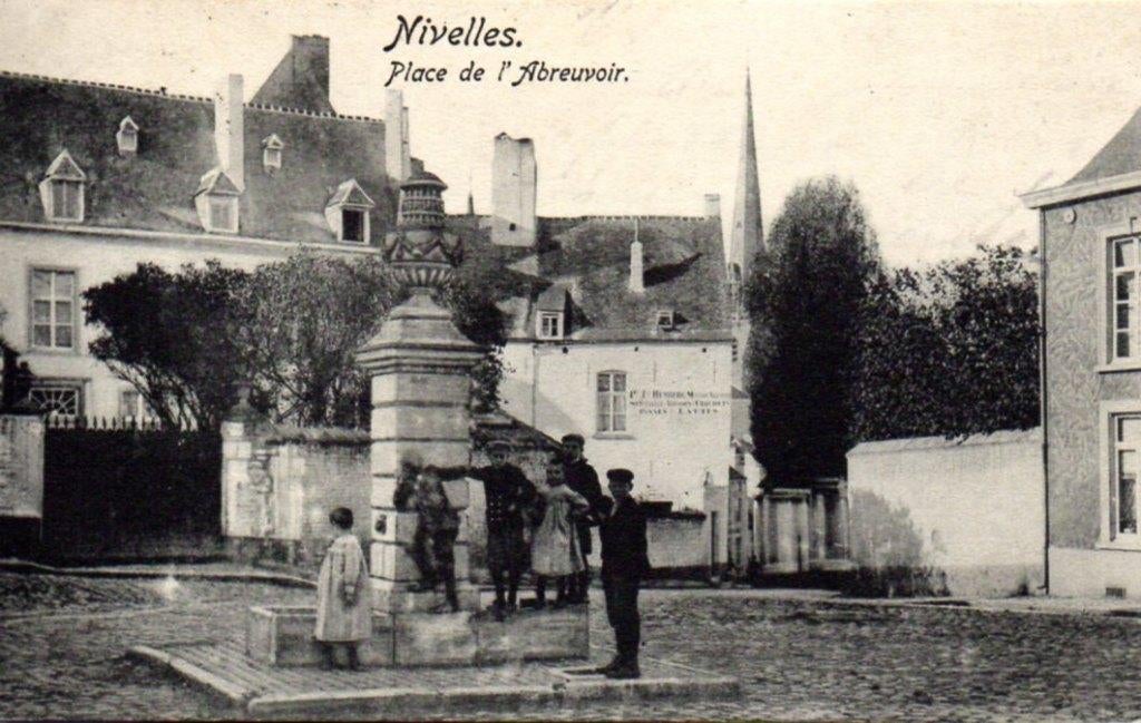 carte postale Nivelles - Place de l'Abreuvoir, Enlèvement ou Envoi