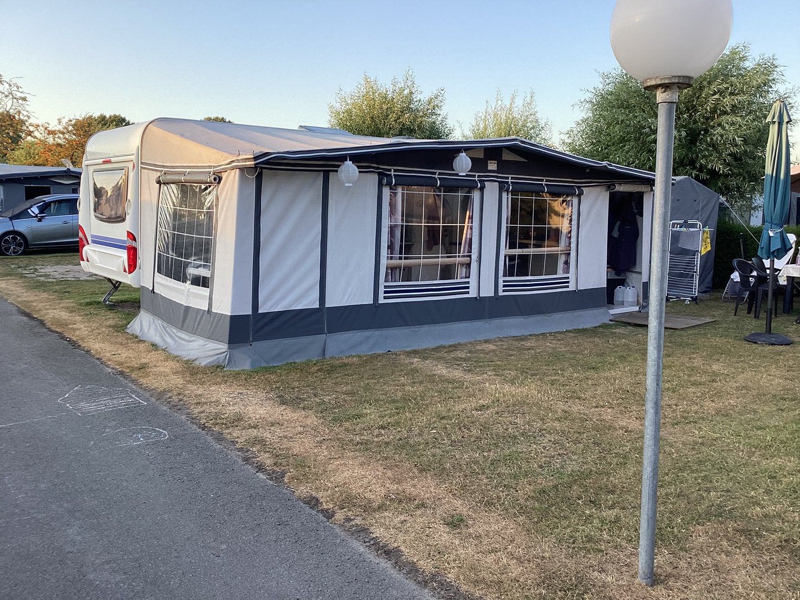 Hobby Prestige 650 UMFE – met Vercovan voortent, Caravans en Kamperen, Caravans, Vast bed, Rondzit, Hobby, Bedrijf