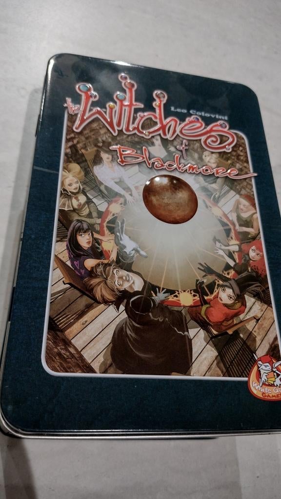 Witches of Blackmore, Vijf spelers of meer, Ophalen, Zo goed als nieuw, White Goblin Games