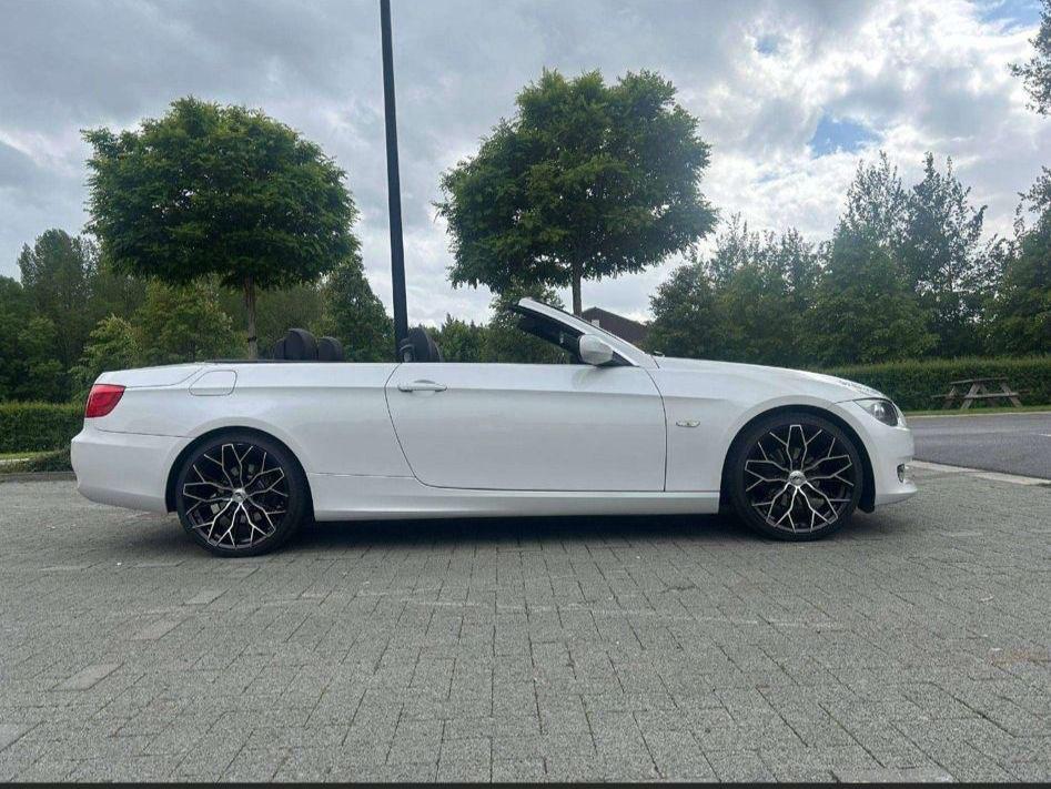 BMW 320i, Auto's, BMW, Automaat, Achterwielaandrijving, 1995 cc, Zwart