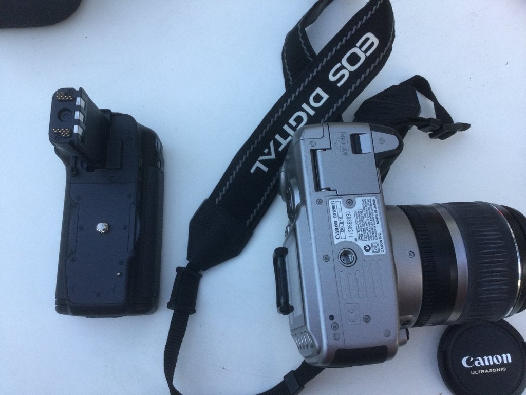 Canon Eos Ultrasonic 350Digital, TV, Hi-fi & Vidéo, Appareils photo numériques, Pare-soleil, Enlèvement ou Envoi, Canon, 4 à 7 fois