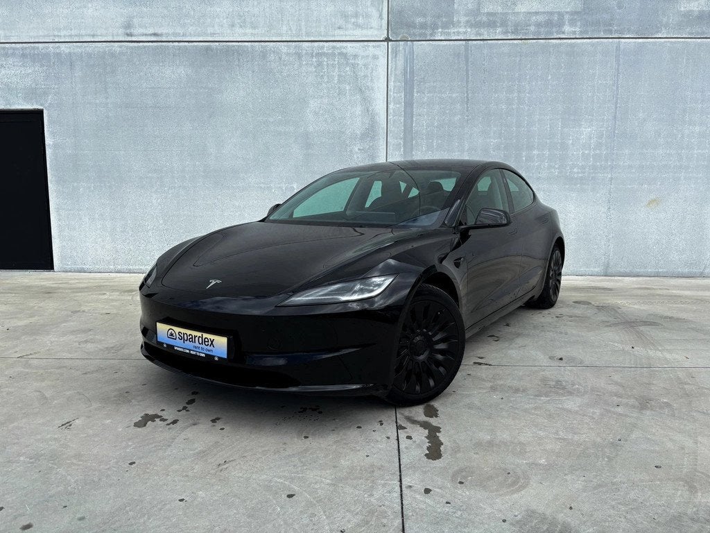 Tesla Model 3 Standard RWD | Leasing (automatique), Autos, Tesla, Cuir, Achat, Euro 6, 283 ch