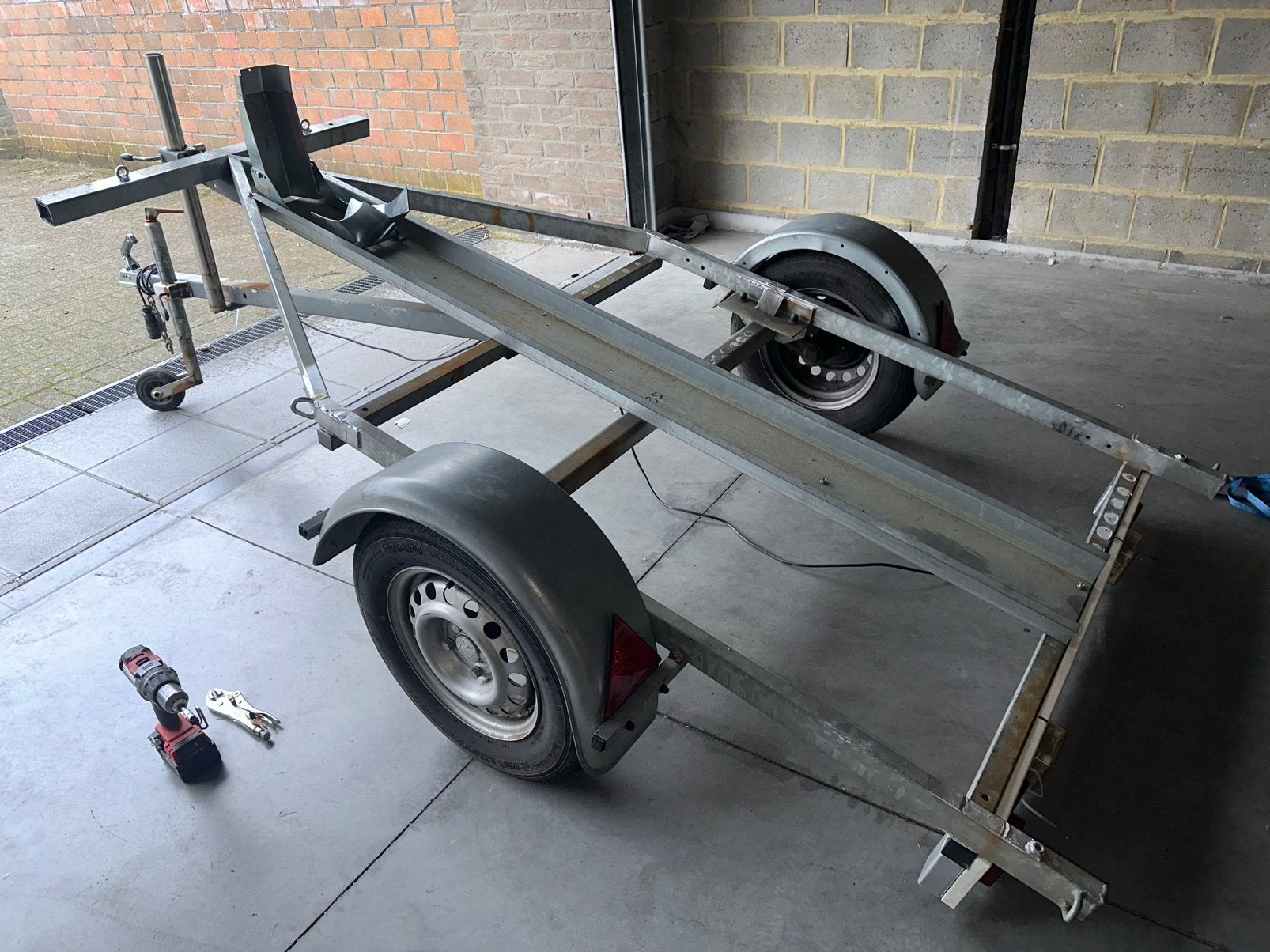 Motor aanhangwagen - remorque 750kg kan kantelen, Particulier