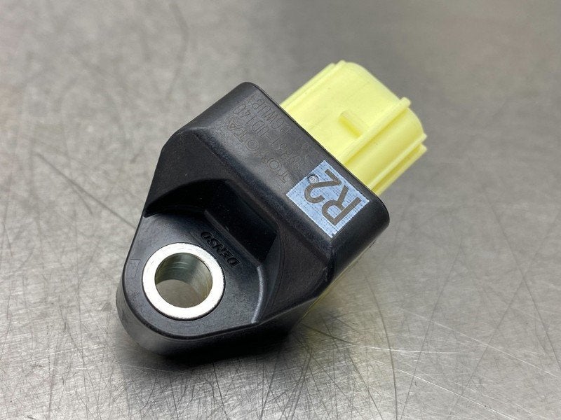 AIRBAG SENSOR Toyota Yaris IV (P21 / PA1 / PH1) (01-2020/-), Gebruikt, Toyota