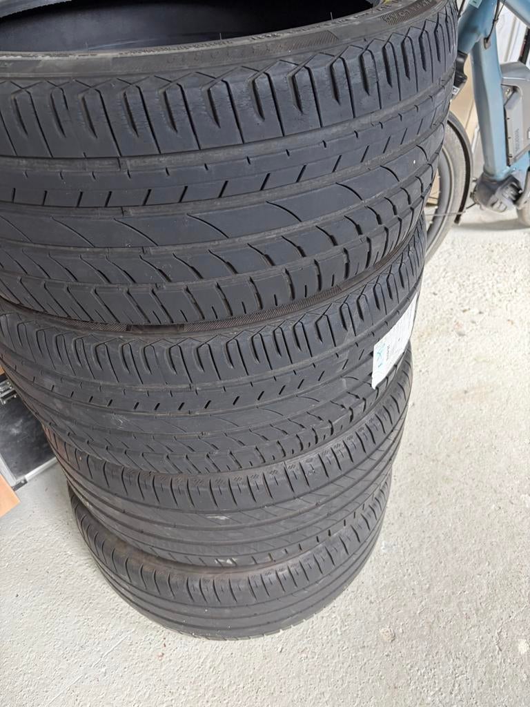 Banden set Zomerbanden 235 40 R19 Superia Kleber 235-40-19, Auto-onderdelen, Banden en Velgen, 235 mm, Band(en), Zomerbanden, Ophalen