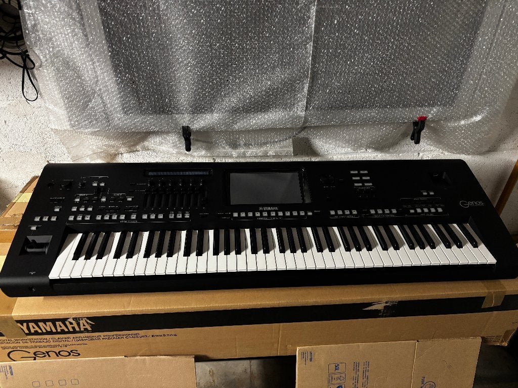 Yamaha Genos1 met doos en handleidingen!Nieuwstaat.KOOPJE!, Muziek en Instrumenten, Ophalen, Yamaha, Zo goed als nieuw, Aanslaggevoelig