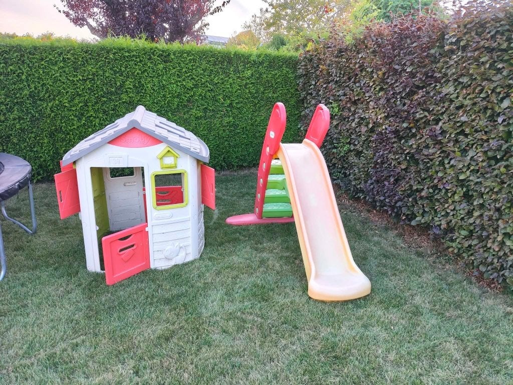 Playhouse avec toboggan, Enlèvement, Utilisé, Plastique
