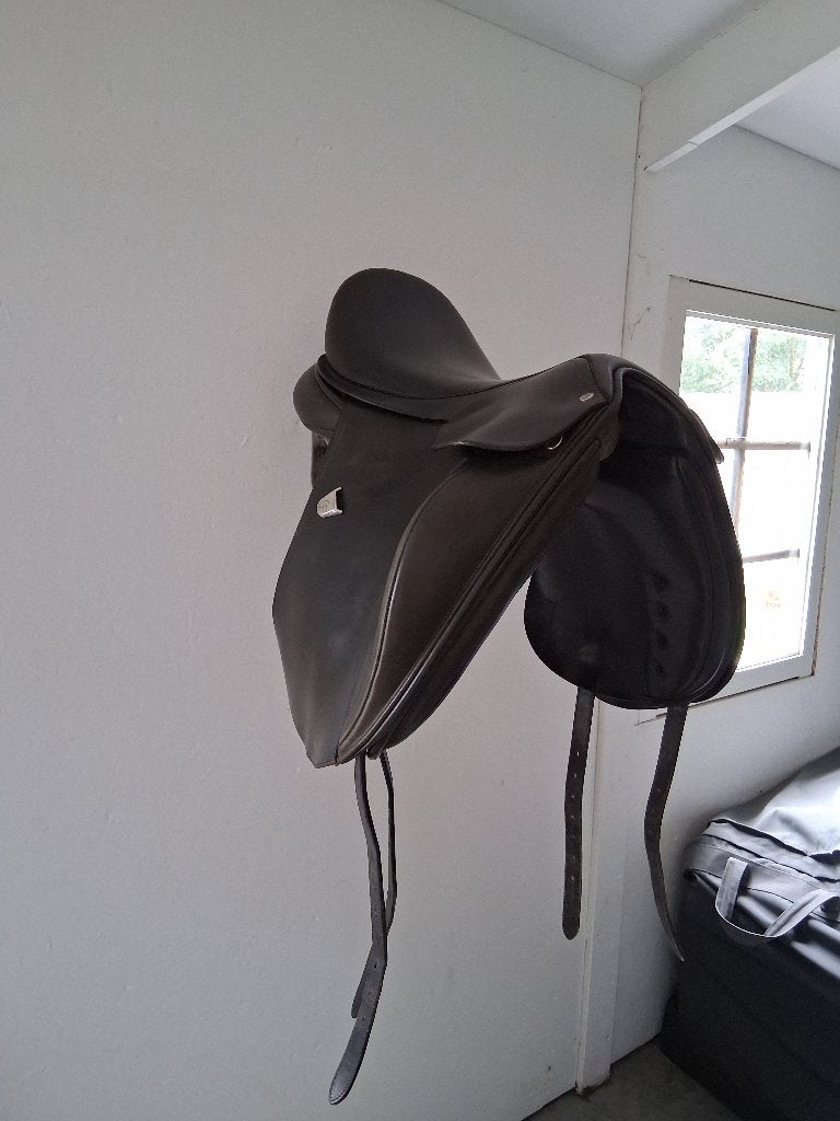 Bates Innova dessuurzadel, Animaux & Accessoires, Chevaux & Poneys | Selles, Étriers inclus, Bates, Polyvalence, XL (18 pouces ou plus)