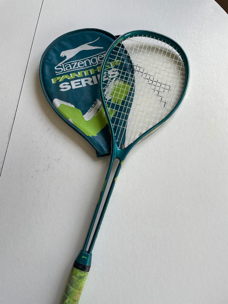 Raquette de squash, Sports & Fitness, Squash, Enlèvement, Utilisé, Raquette, Avec housse