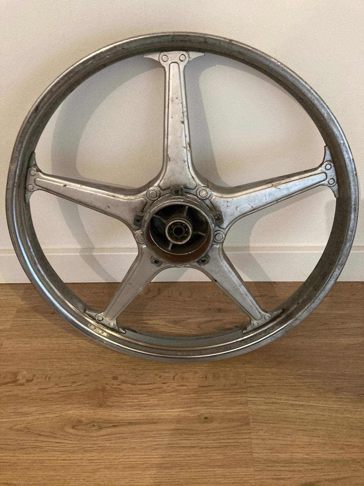 Velg peugeot 103 ( opkuiswerk ), Fietsen en Brommers, Ophalen, Zo goed als nieuw