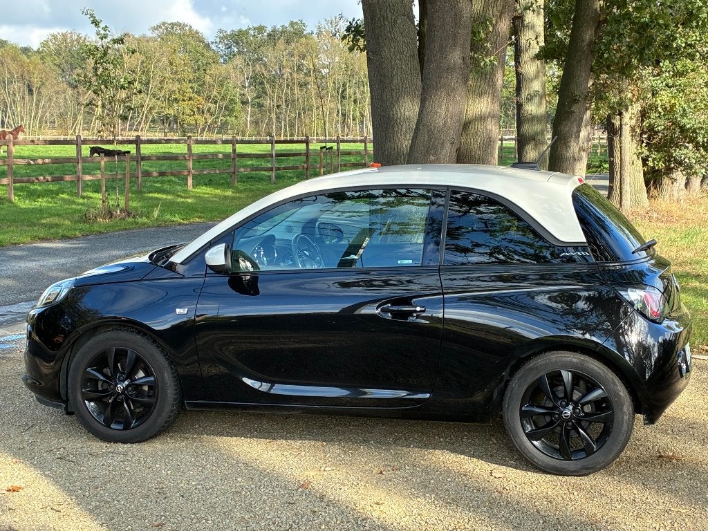 Opel Adam 1.2 benzine. perfecte staat! Vele opties., Auto's, Voorwielaandrijving, Dealer onderhouden, 4 cilinders, Zwart